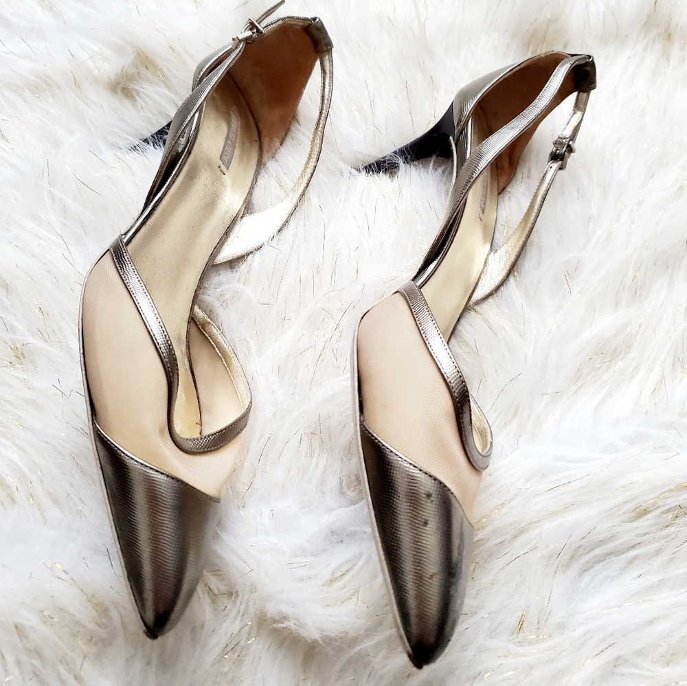 Giorgio Armani silver & gold pointy kitty heels - Picture 3 of 9